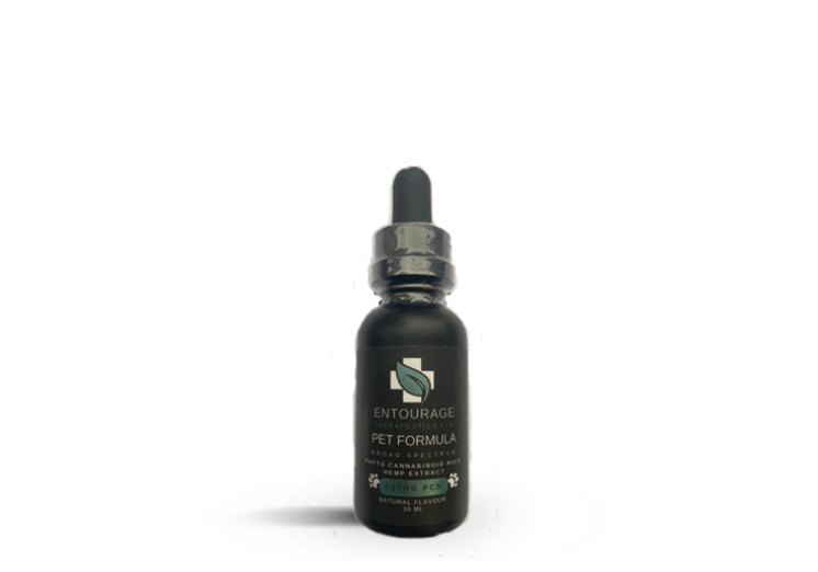 visualizes packaging for pet formula by Entourage Therapeutics
